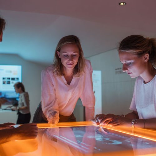 banken-und-versicherungen-digitale-interaktion-de